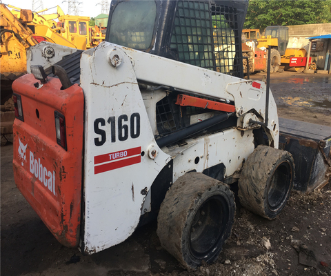 60 KW 스키드 스티어 로더 S160 건설 프로젝트 의 필수 장비