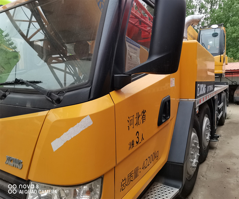 XCMG QY70KA 70T 이동 트럭 크레인 (Liyuan 수압 밸브와 무게 20000 kg)
