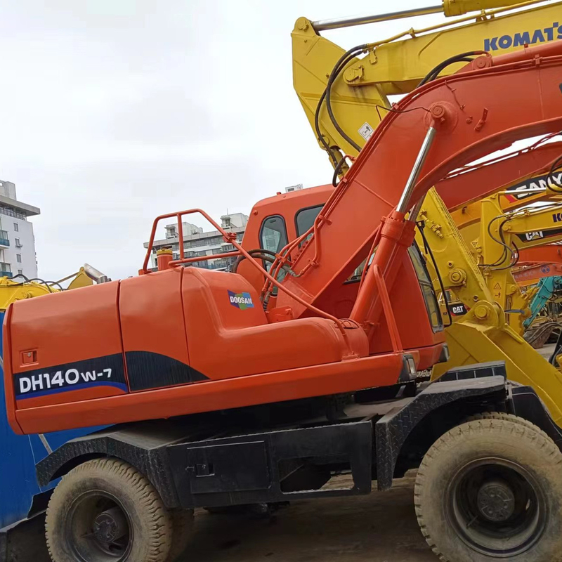 DOOSA DH140W-7 파커 수압 펌프 등급 속도 4.2 km/h 기계와 함께 사용 된 발굴기