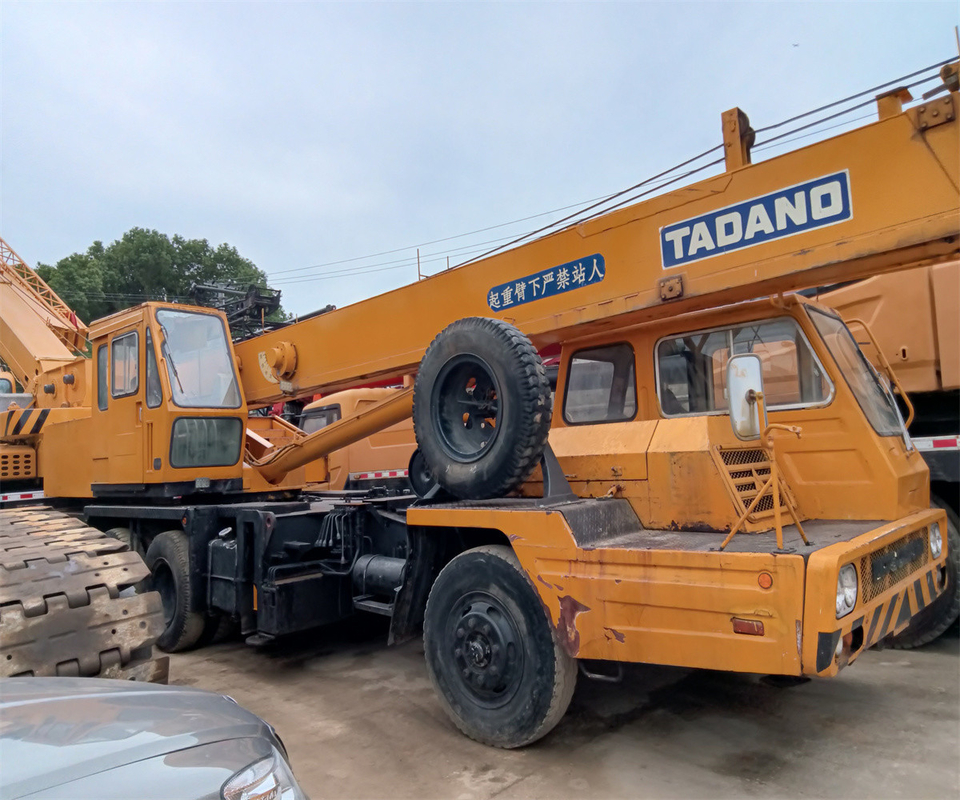 250t 용량 TADAN TL250 크롤러 크레인