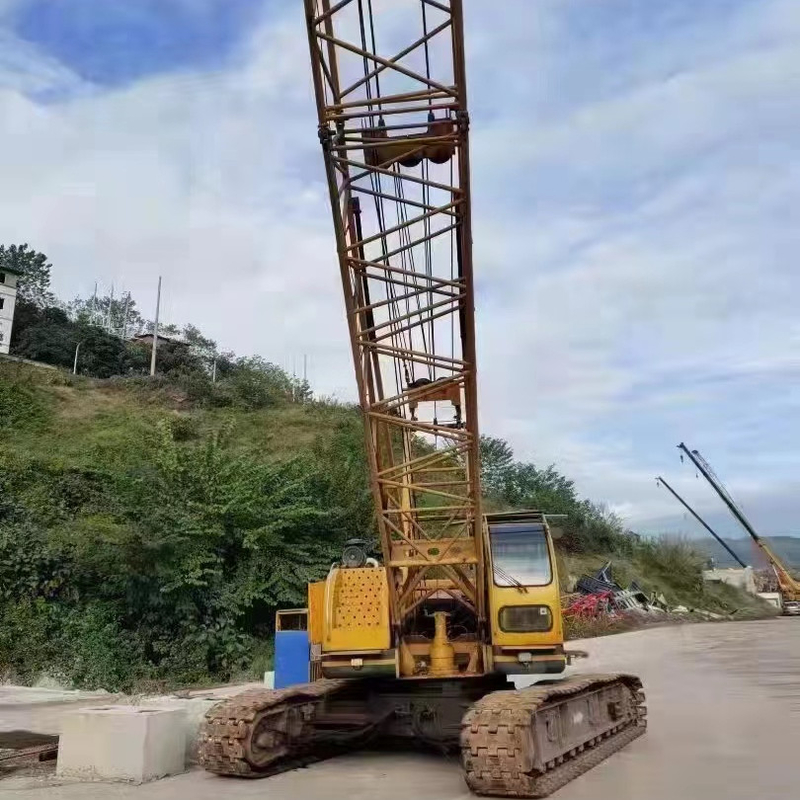 사용 된 XCMG 55T 80T QUY55 QUY50-II QUY80 크롤러 크레인 최대 들어올림 높이 50M